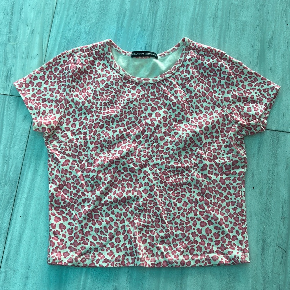 brandy melville pink tee shirt